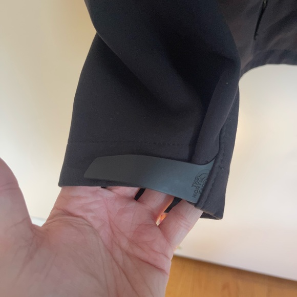 Men’s black NorthFace soft shell jacket size XXL high collar zipper detailing - Picture 6 of 6